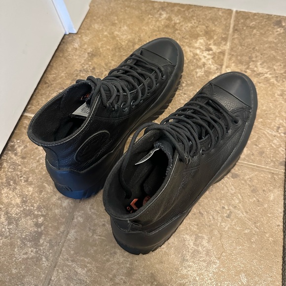 [SOLD] Converse All Star Lugged Winter Boots - Picture 7 of 14